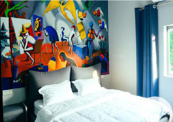 甘洛对于酒店的墙体彩绘而言更注重哪些方面？